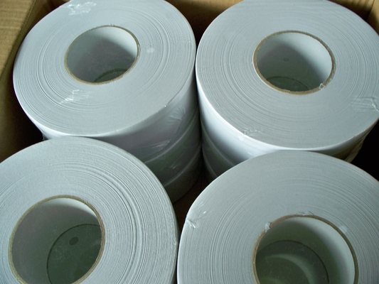 Papel higiénico de rollo Jumbo grabado y absorbente personalizado para el baño de un restaurante proveedor